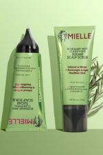 Mielle Organics Rosemary Mint Scalp Scrub for Buildup Relief - Image 3
