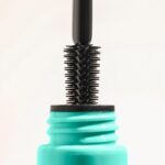 Milani Tubing Mascara: Nourishing Length and Lift in Black - Image 4