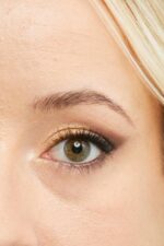 Revolution Reloaded Shadow Palette: 15 Blendable Matte & Shimmer Shades - Image 4
