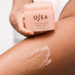 Pink Himalayan Salt Body Scrub: Gentle Exfoliation & Spa Gift - Image 2